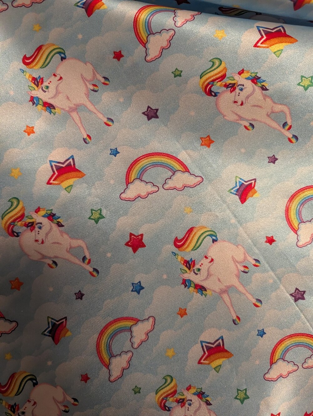 Lisa Frank x Kitsch Satin Pillowcase in Markie™ - King - Picture 5 of 5